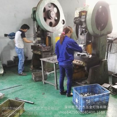 深圳公明焊接加工廠 專業承接中方通、不銹鋼管件焊接折彎加工