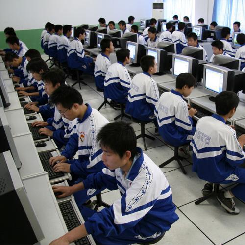 學校機房病毒頻發與U盤交叉感染的深層原因及維護對策